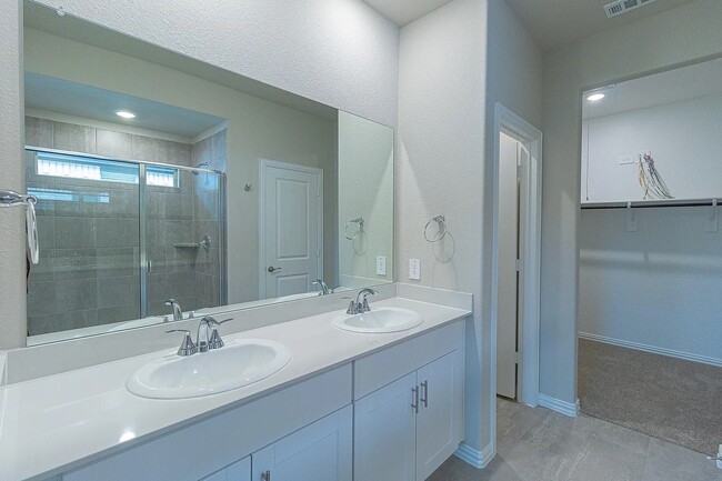 Building Photo - 2209 Dunbar Dr