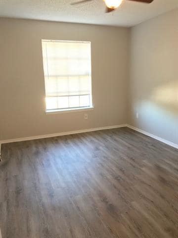 Building Photo - 408 Signal Hill Ct N