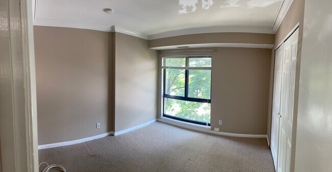 Bedroom 1 - 6099 Majors Ln