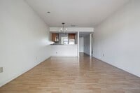 Building Photo - 2808 Plaza Terrace Dr