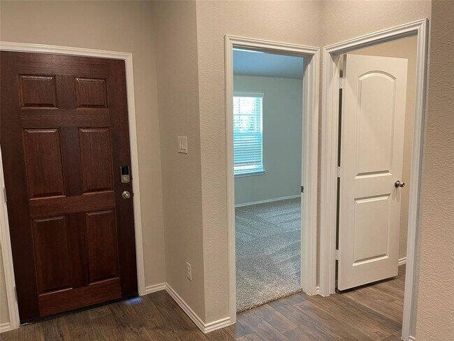 Building Photo - 13872 Rock Island Trl