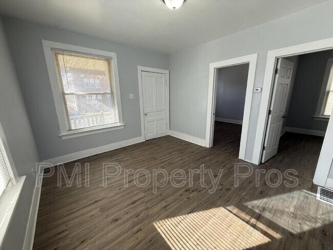 Building Photo - 3278A N 17th St