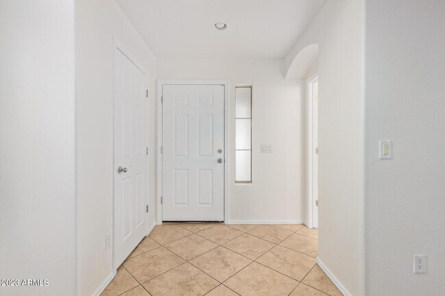 Building Photo - 2521 W Desert Spring Way