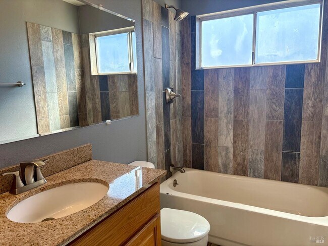 Building Photo - 3474 Quail Ct