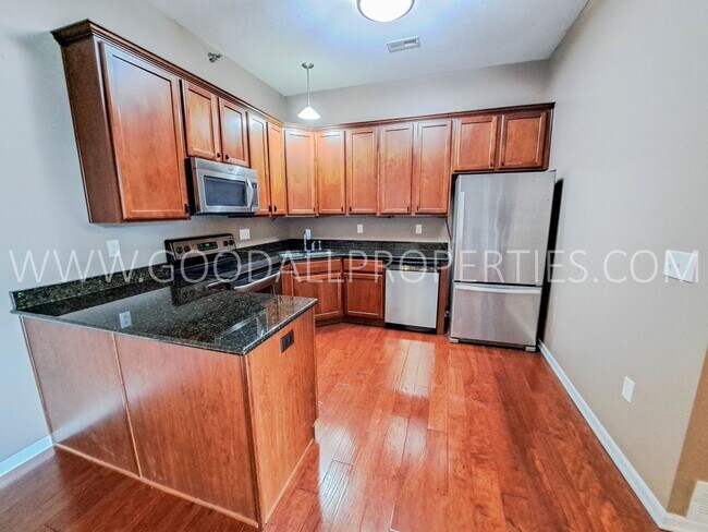 Building Photo - Great Deal!!! 2 Bedrooms 2 Bathroom Condo ...