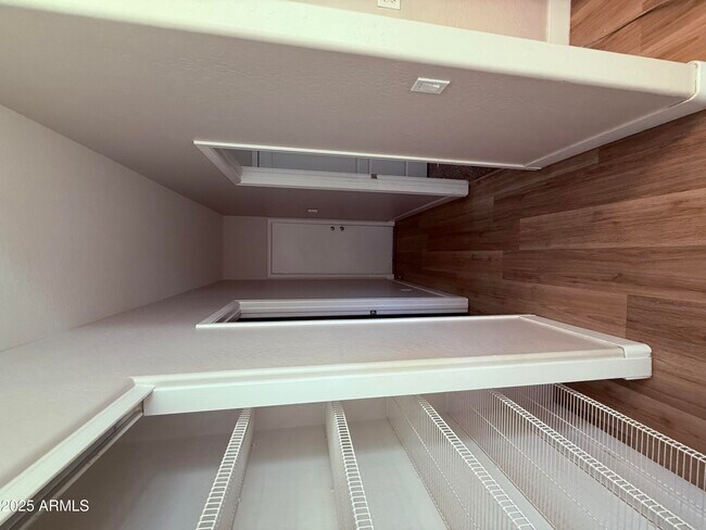 Building Photo - 1 N 88th Ave