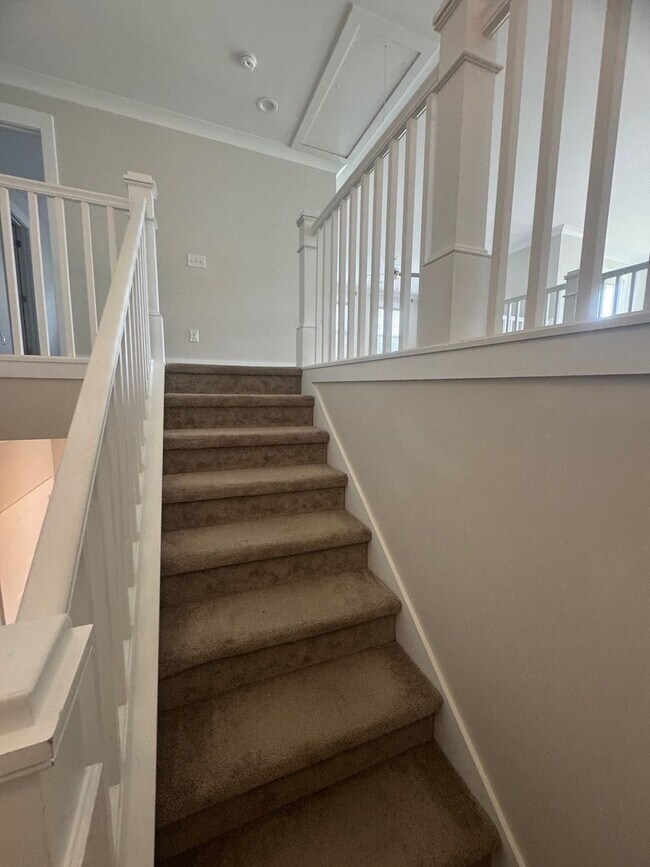 Building Photo - 311 Indigo Way