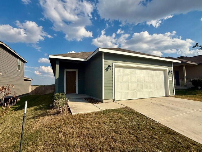 Primary Photo - Lovely 1-story 4 bedroom/2 bath home is an...