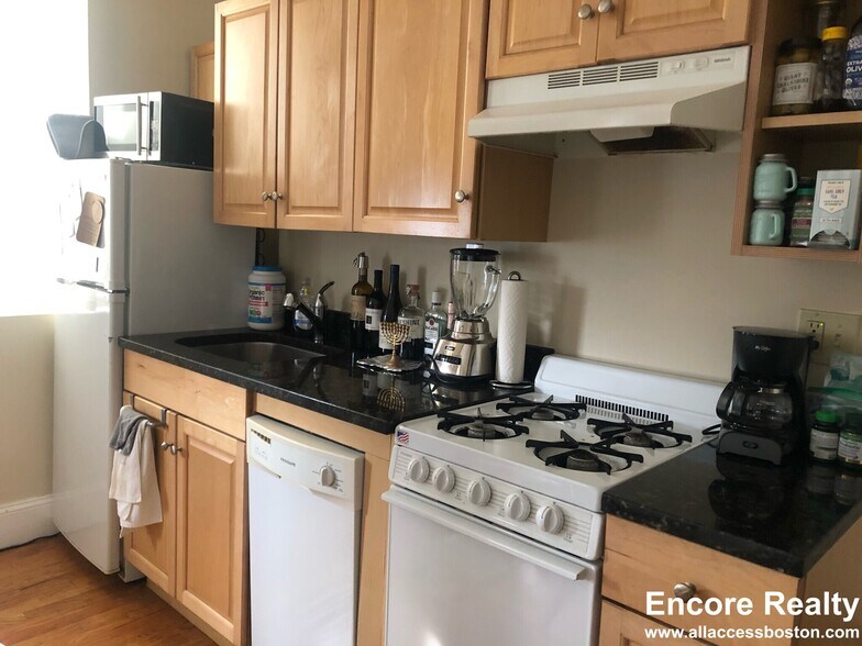 Building Photo - 1189 Commonwealth Ave