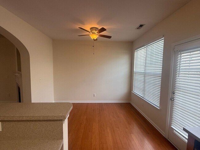 Building Photo - 3 bedroom 2.5 bathroom Fieldstone Townhouse in Fort Mill!