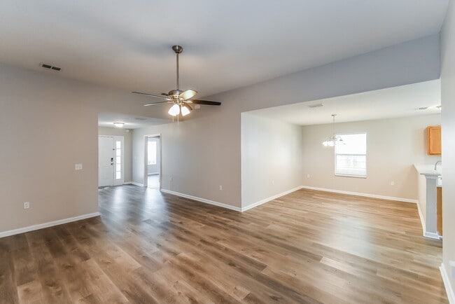 Building Photo - 5342 Arlington Rd