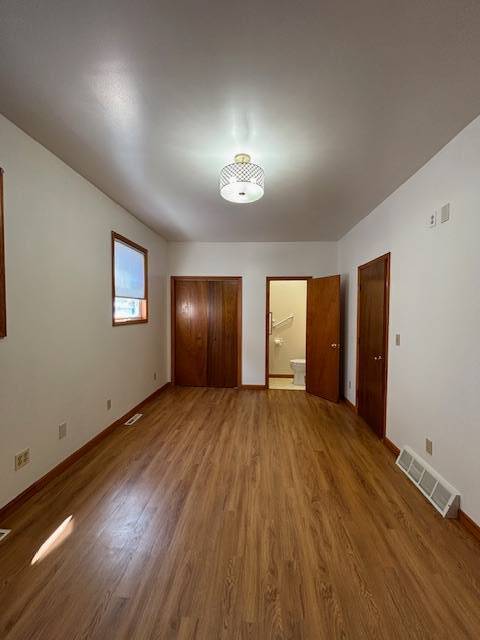 Building Photo - 527 Alexander St