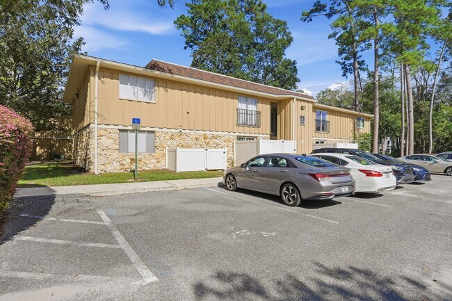 Building Photo - 507 NW 39th Rd