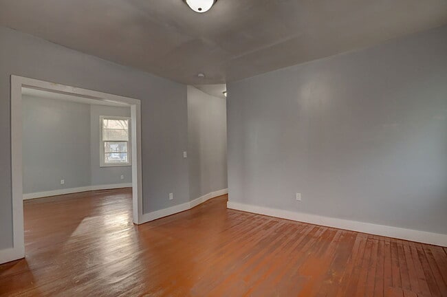 Building Photo - 1221 California Ave