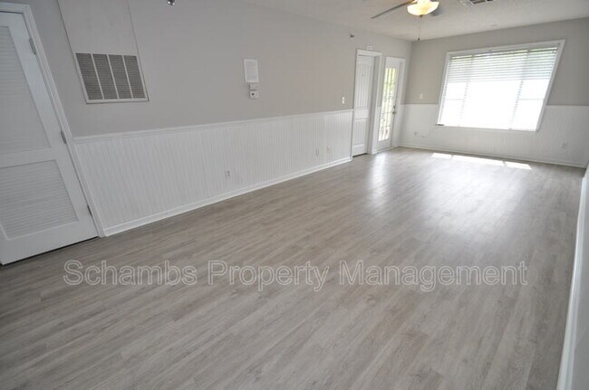 Building Photo - 1500 Graduate Ln