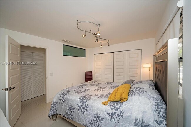 Building Photo - 9318 NW 50th Doral Cir S