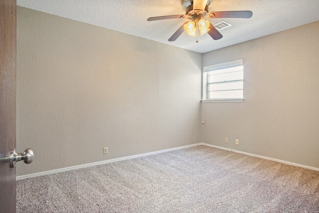 Building Photo - 3621 Wynn Cir