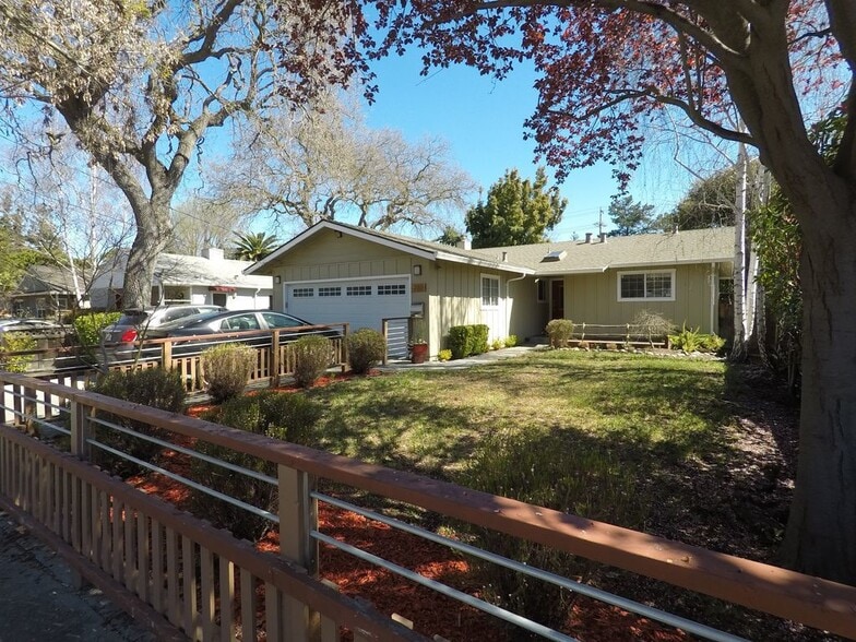 Building Photo - 788 18th Ave