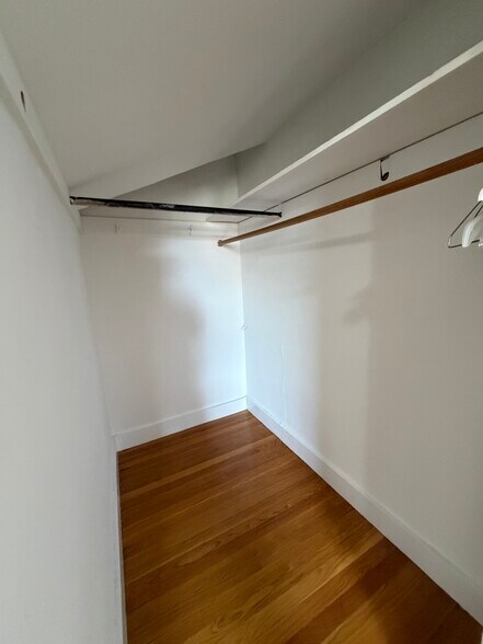 Building Photo - 28 Mount Vernon St