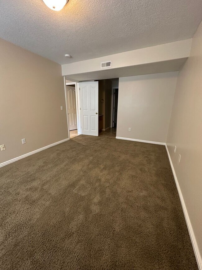 Building Photo - 1371 S 1150 W