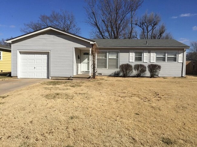Primary Photo - 3314 S Custer Ave