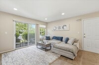 Building Photo - 17 Hackamore Ct