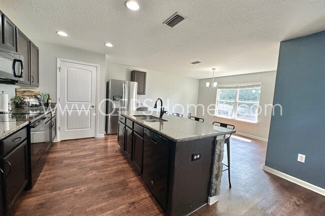 Building Photo - 4/2 in Redstone Subdivision!! AVAILABLE 10...