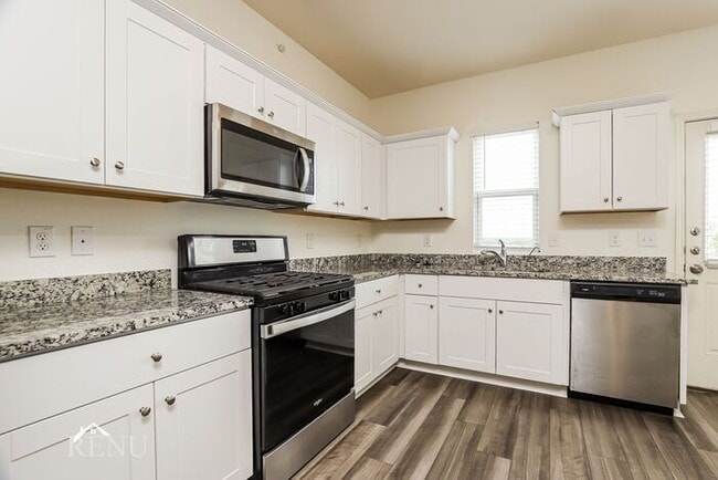 Building Photo - 5124 Firefly Hls