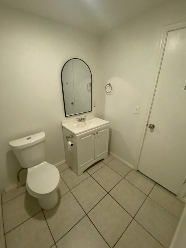 Building Photo - 5415 Buena Vista St