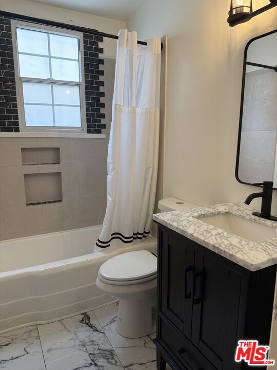 Building Photo - 12015 Riverside Dr