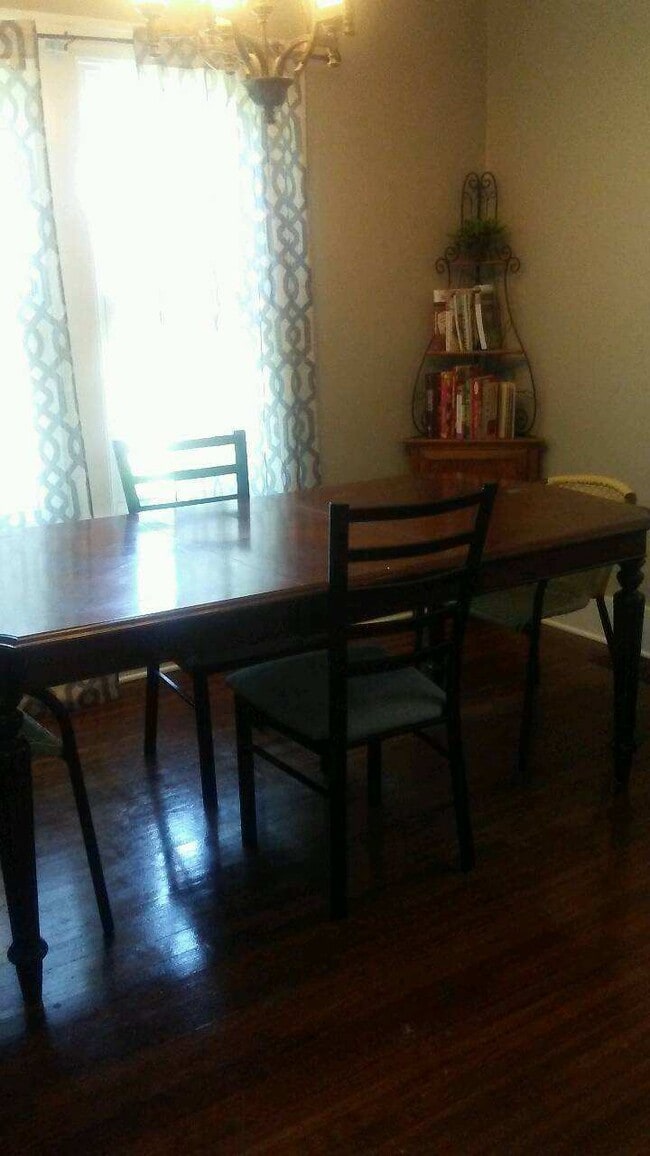 Building Photo - 917 Kimball Ave