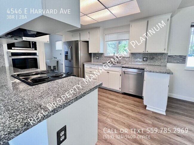 Building Photo - 4546 E Harvard Ave