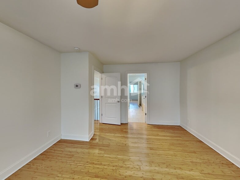 Building Photo - 5823 Parkstone Drive