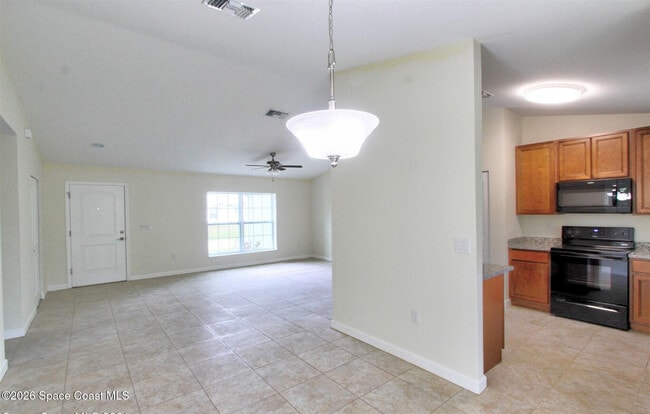 Building Photo - 1048 Hunt St NW