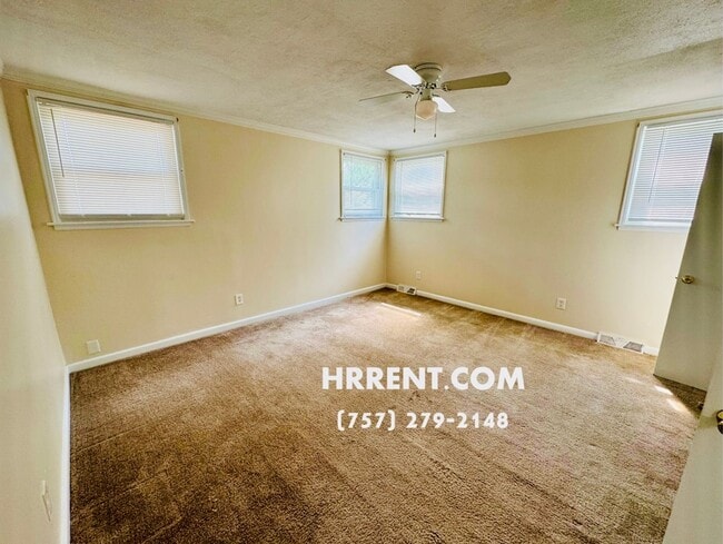 Building Photo - Beautiful 3 Bedroom 2.5 Bathroom Ranch Style Home located in the Northside area of Norfolk!