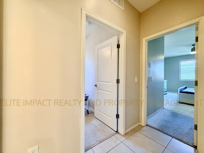Building Photo - 6711 E Via Boca Grande