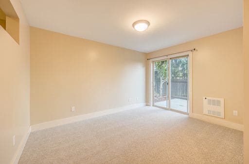 Building Photo - Treat yourself to $1000 off your first months rent with this darling one bedroom in Queen Anne.