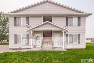 Building Photo - 2 Bed / 1 Bath Apartment - Idaho Falls