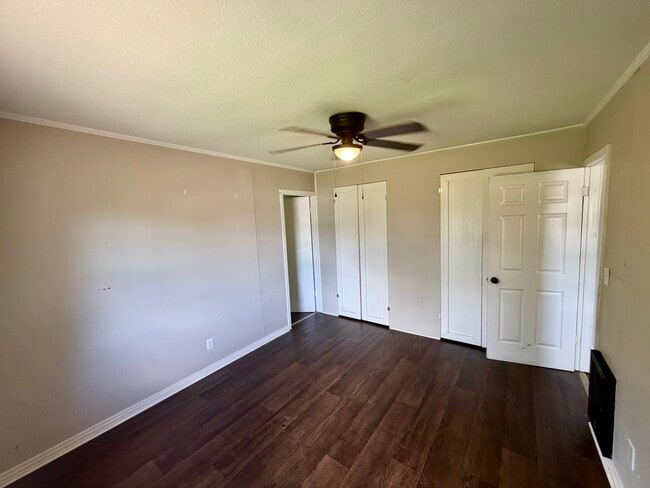 Building Photo - 616-622 14th St Quadplex