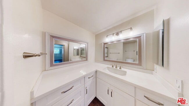 Building Photo - 3480 Barham Blvd