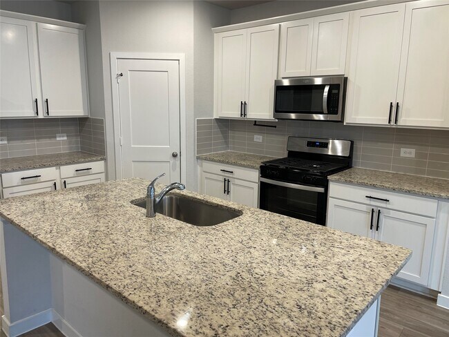 Building Photo - 11885 Whirlaway Dr