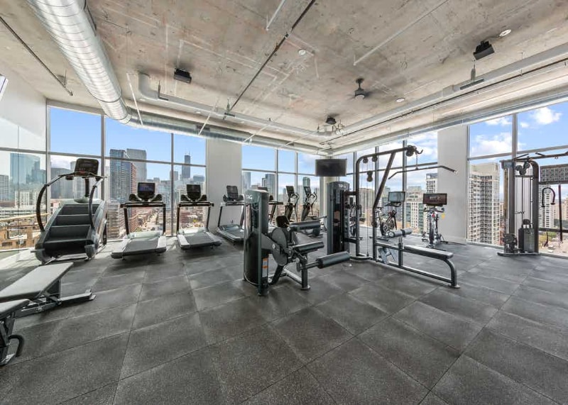 Building Photo - 809 N Wells St