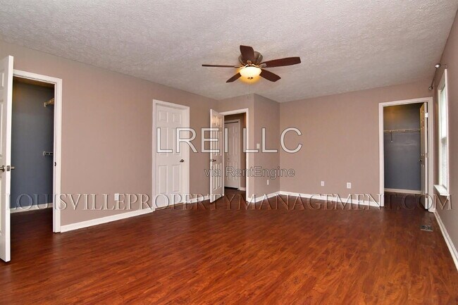 Building Photo - 4625 Oak Pointe Dr