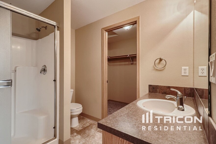 Building Photo - 1407 SW 7th Ct