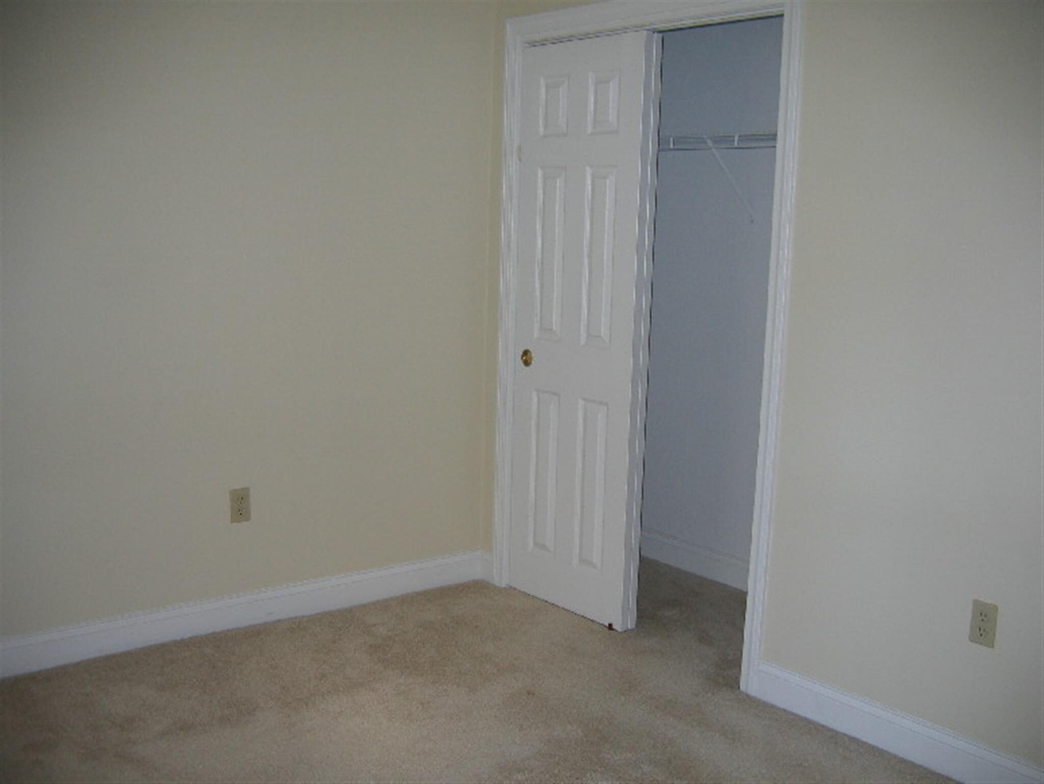 Building Photo - 470 Green St