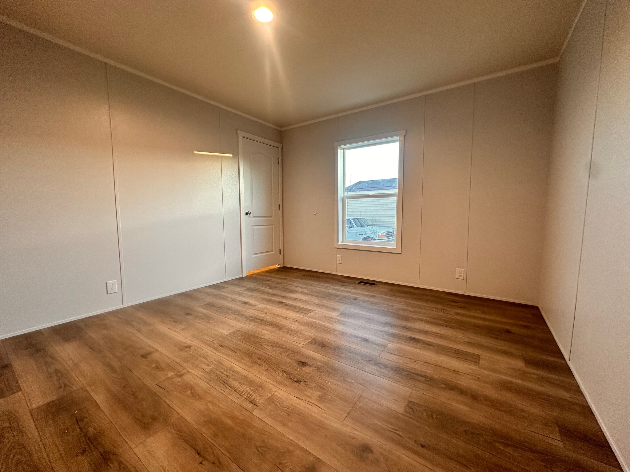 Building Photo - 18 Jubilee St