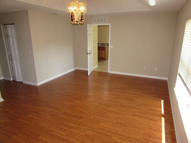 Building Photo - Large Indian Trails Single Family Home