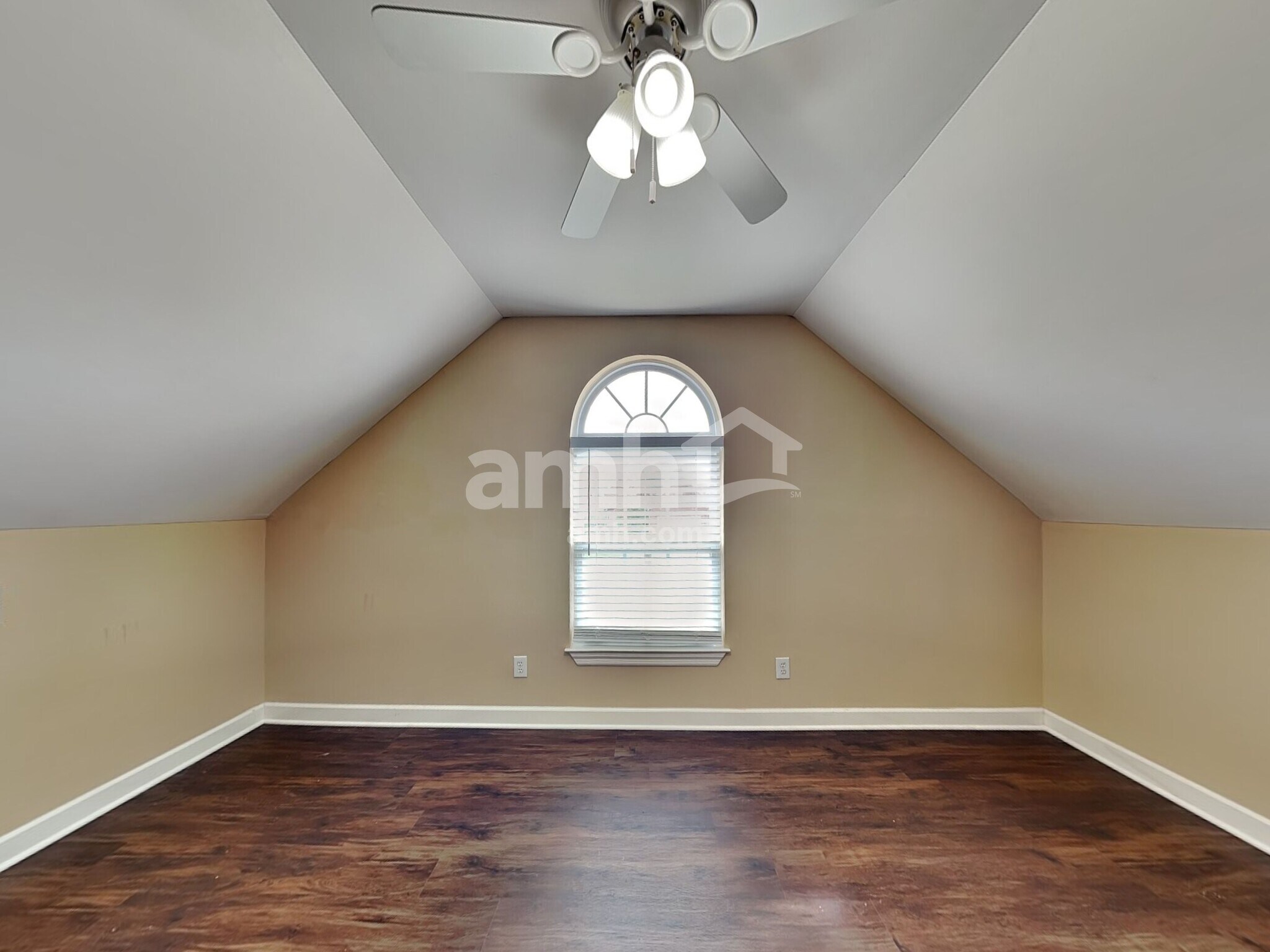 Building Photo - 1707 Arrowhead Dr