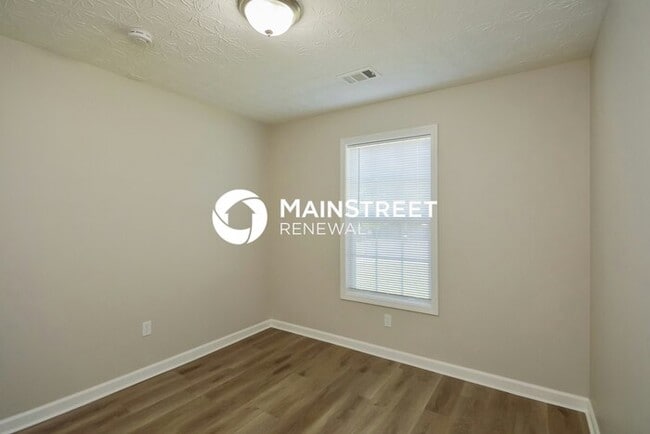 Building Photo - 3 Bedroom Pet-Friendly Home in Oxford, GA with Main Street Renewal