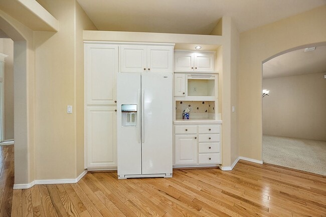 Building Photo - Alder Creek Estates Home available**Gated Community**Minutes from Rogue Regional Medical Center o...